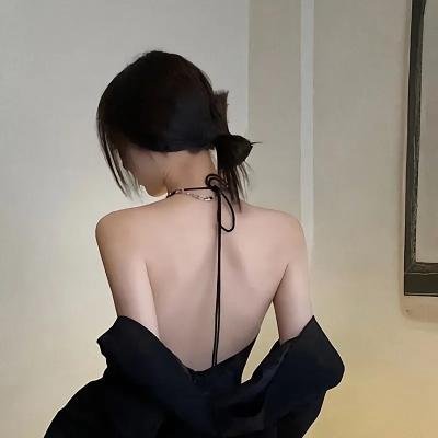 带着魔术盒的男人